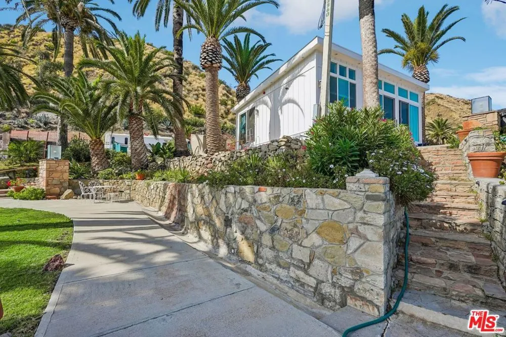 19419 Pacific Coast Highway Malibu, CA 90265