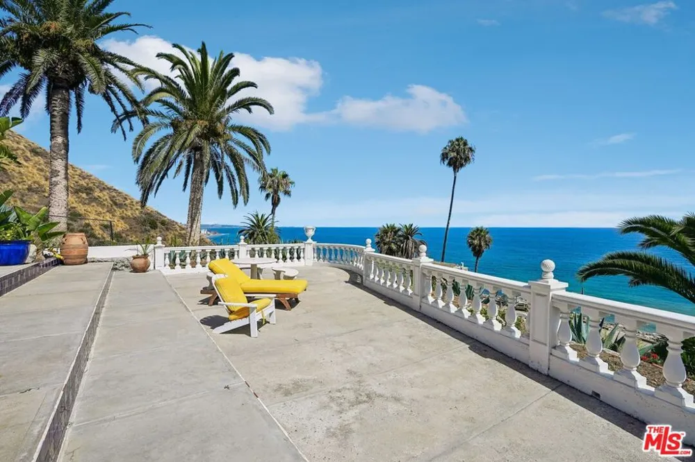 19419 Pacific Coast Highway Malibu, CA 90265