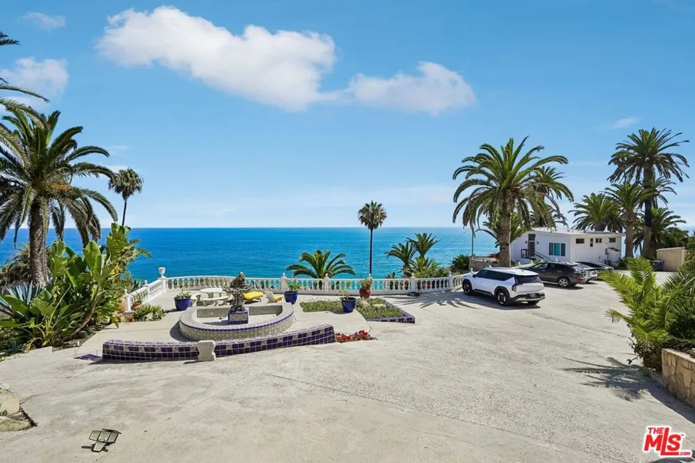 19419 Pacific Coast Highway Malibu, CA 90265