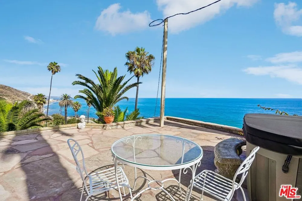19419 Pacific Coast Highway Malibu, CA 90265