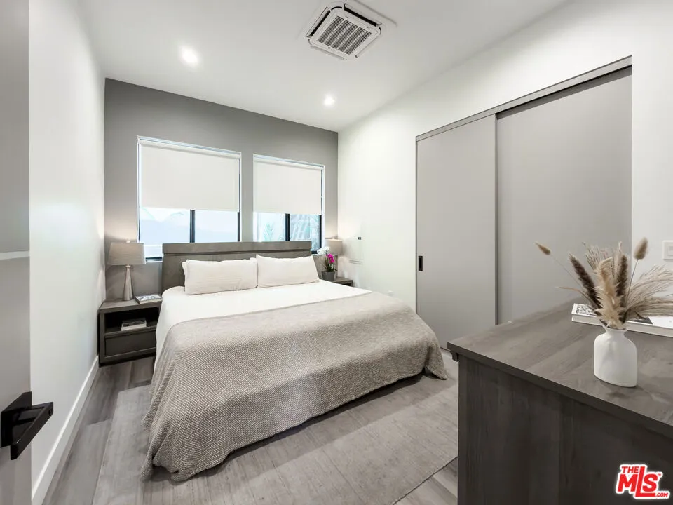 13356 Beach Avenue #1/2 Marina del Rey, CA 90292