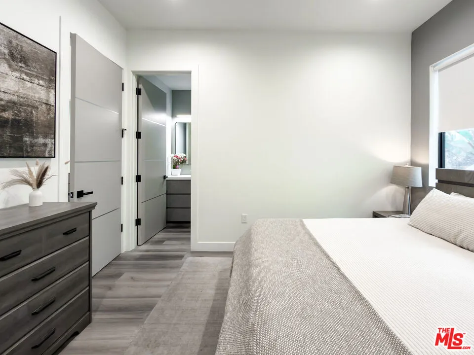 13356 Beach Avenue #1/2 Marina del Rey, CA 90292