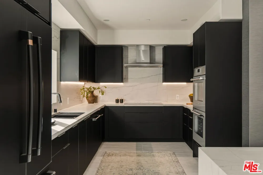 11967 Mayfield Ave #108 Los Angeles, CA 90049