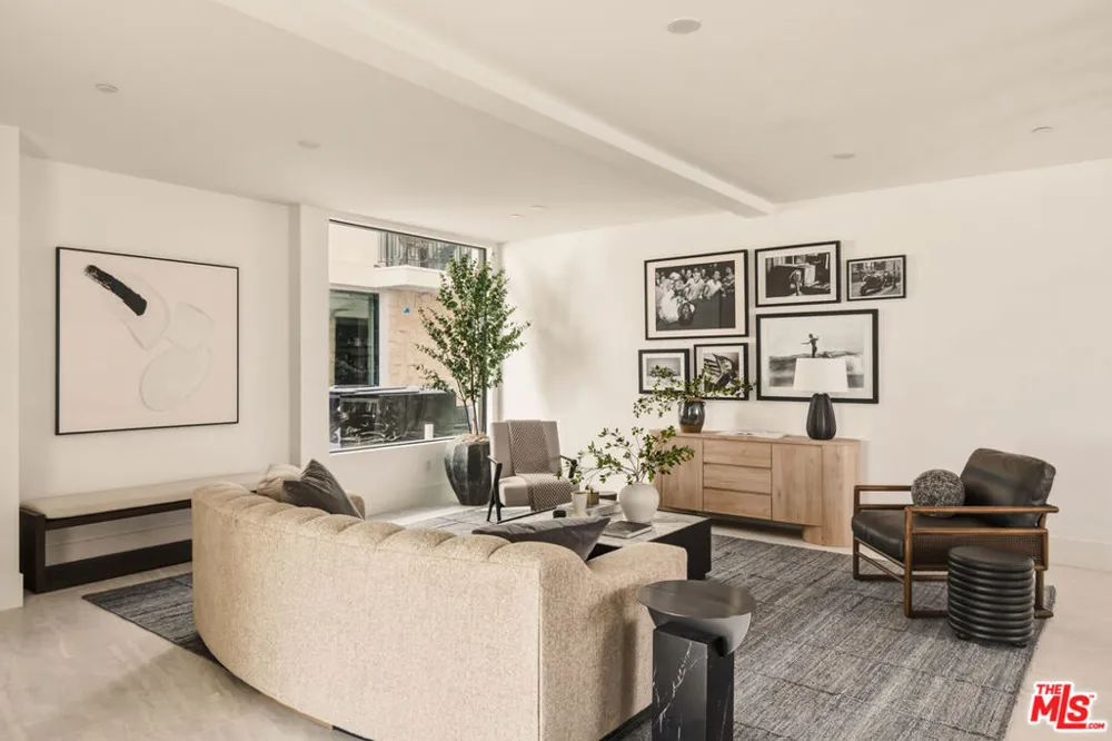 11967 Mayfield Ave #108 Los Angeles, CA 90049