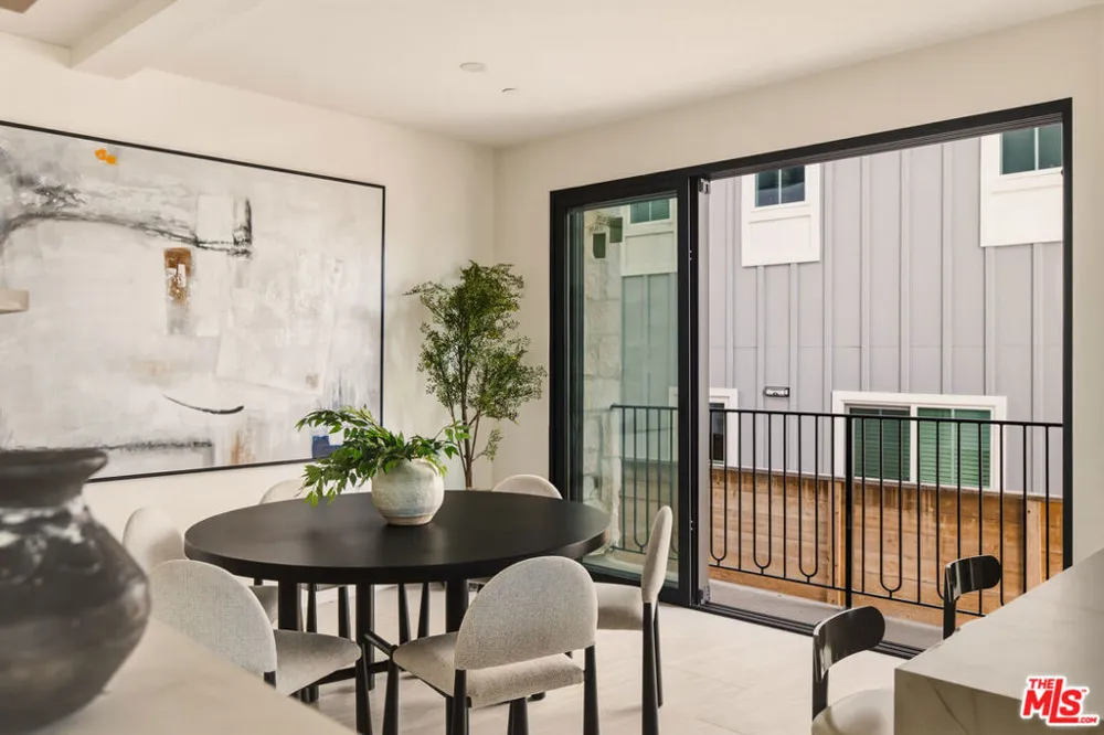 11967 Mayfield Ave #108 Los Angeles, CA 90049