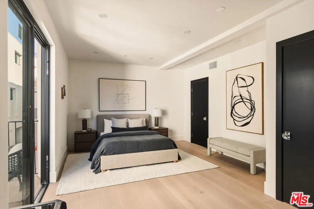 11967 Mayfield Ave #108 Los Angeles, CA 90049