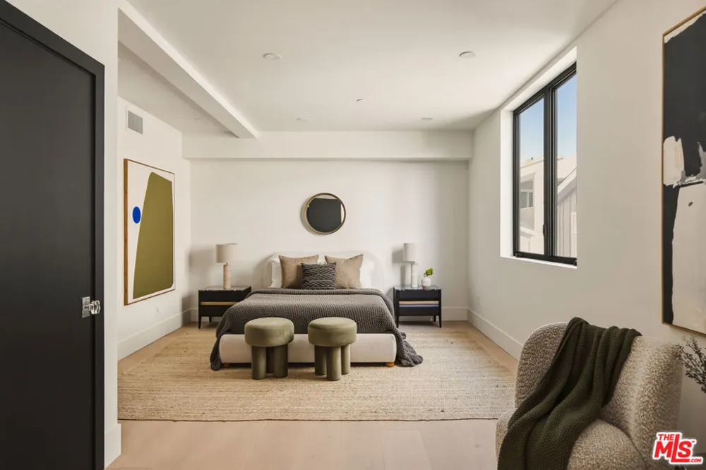 11967 Mayfield Ave #108 Los Angeles, CA 90049