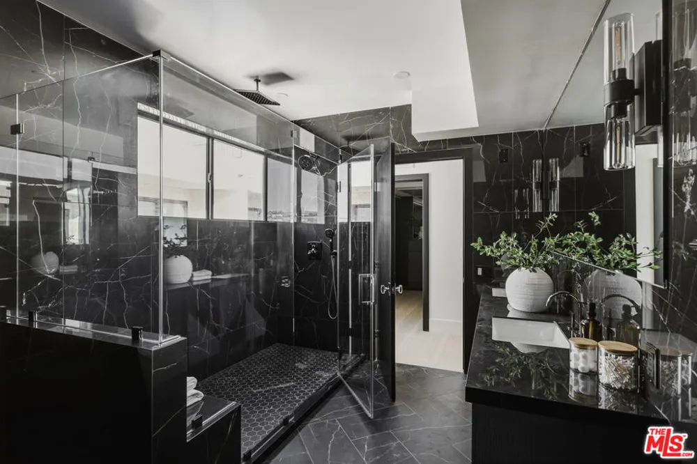 11967 Mayfield Ave #108 Los Angeles, CA 90049