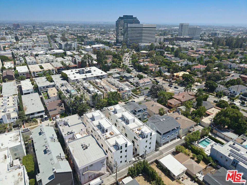 11967 Mayfield Ave #108 Los Angeles, CA 90049