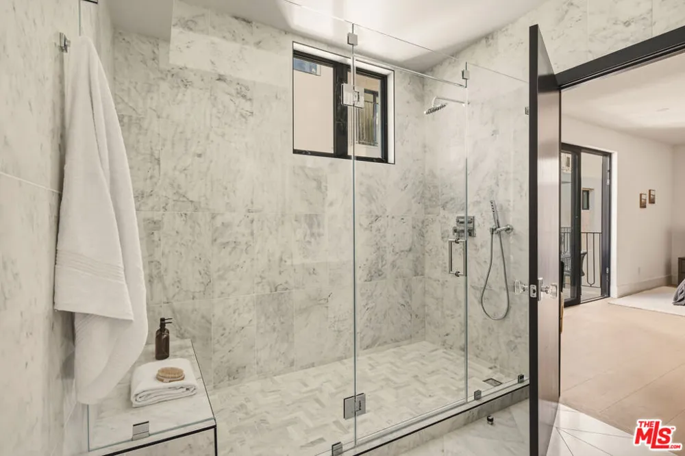 11967 Mayfield Ave #108 Los Angeles, CA 90049