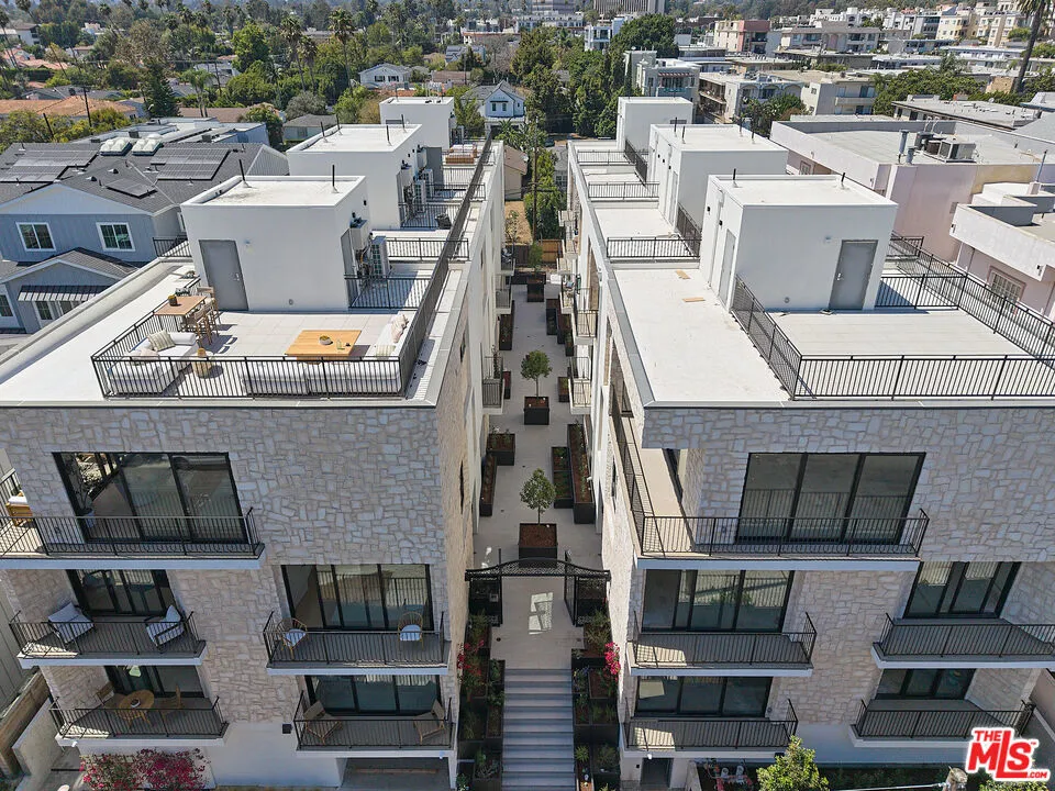 11967 Mayfield Ave #108 Los Angeles, CA 90049
