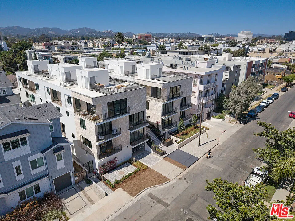 11967 Mayfield Ave #108 Los Angeles, CA 90049