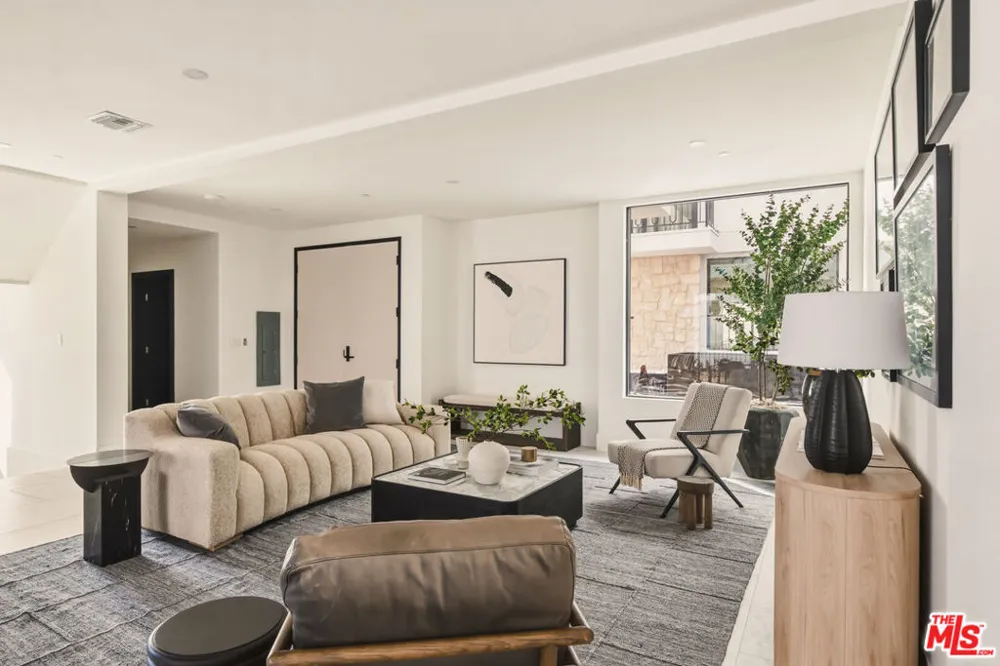 11967 Mayfield Ave #108 Los Angeles, CA 90049