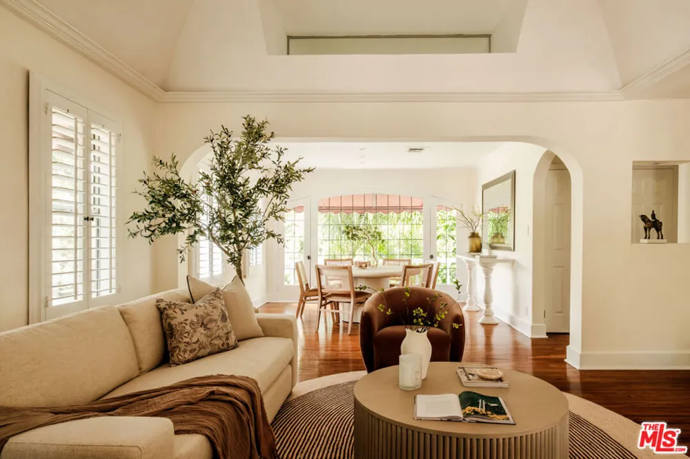 6750 Wedgewood Place Los Angeles, CA 90068