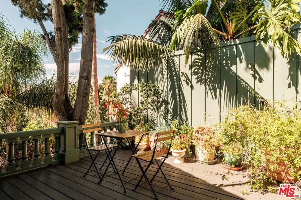 6750 Wedgewood Place Los Angeles, CA 90068