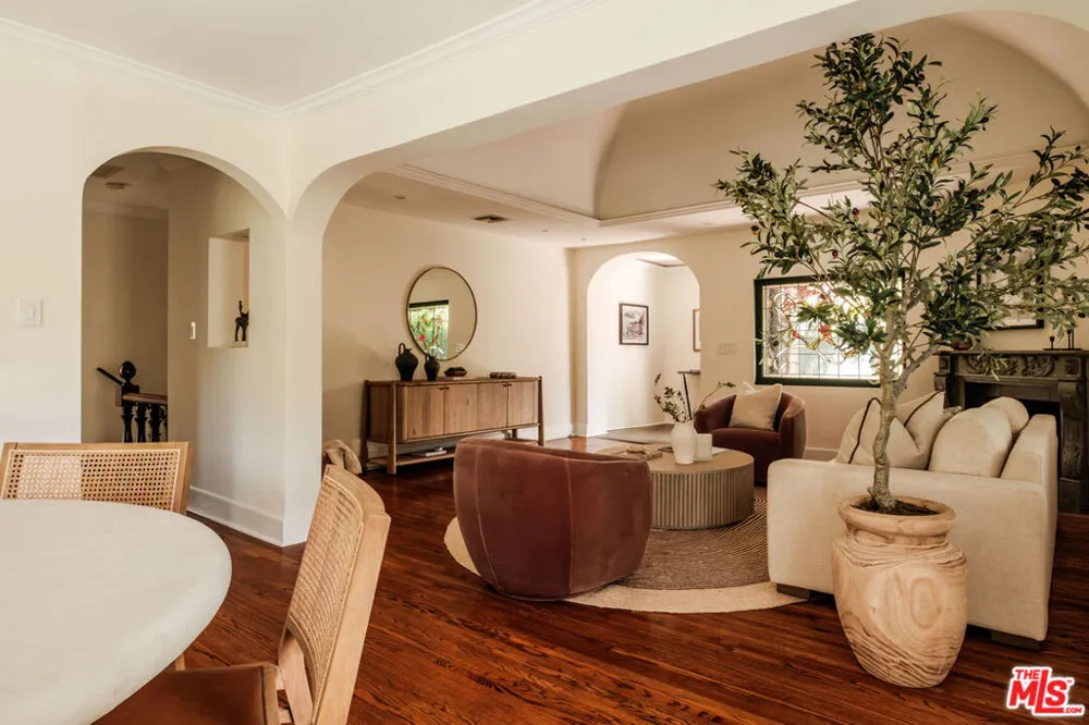 6750 Wedgewood Place Los Angeles, CA 90068