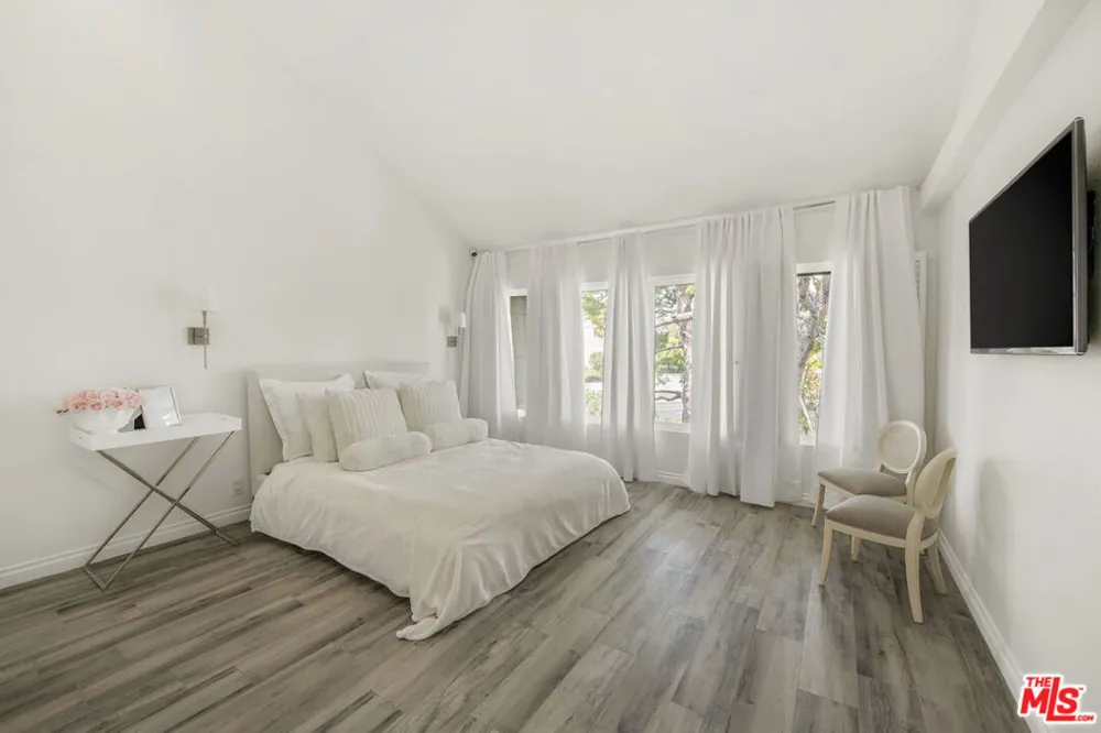 38 Sea Island Drive Newport Beach, CA 92660