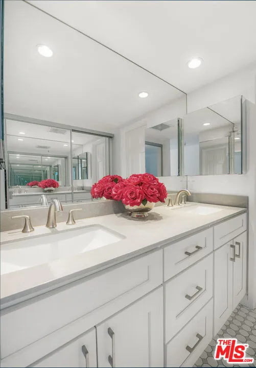 38 Sea Island Drive Newport Beach, CA 92660