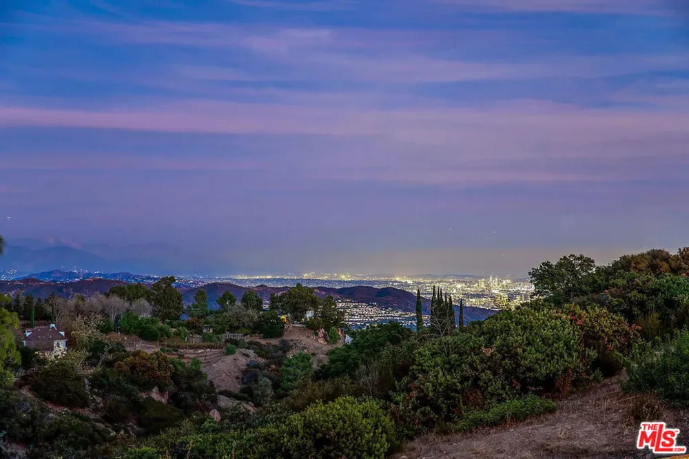 2119 Rockview Terrace Topanga, CA 90290