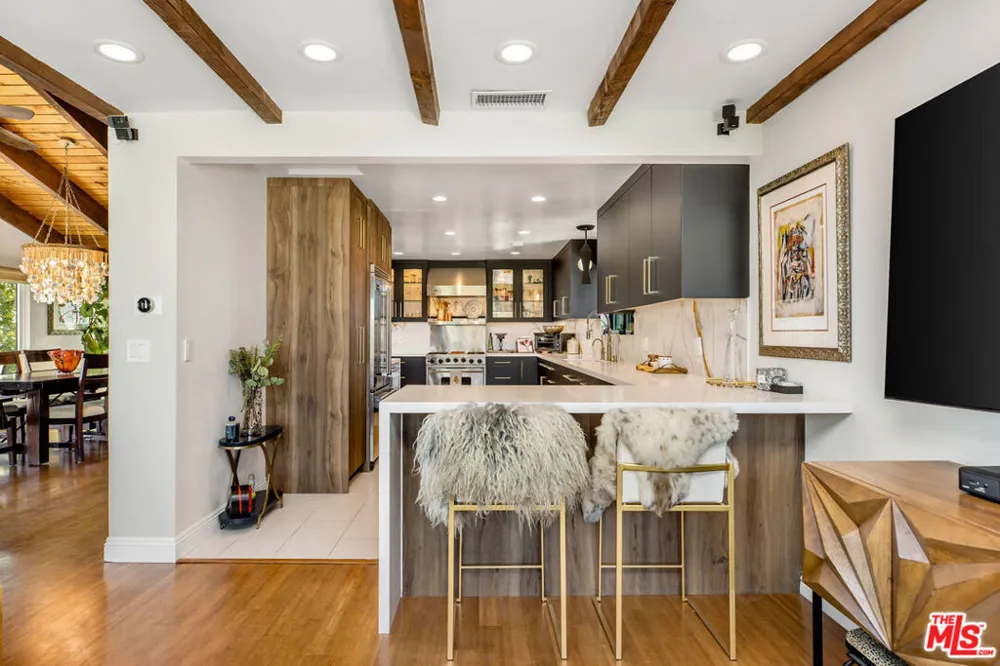 2119 Rockview Terrace Topanga, CA 90290