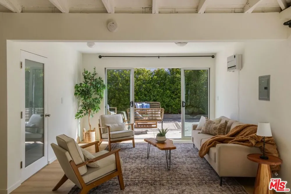 935 Indiana Avenue Venice, CA 90291