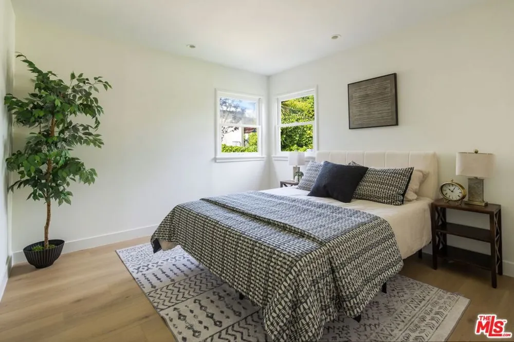 935 Indiana Avenue Venice, CA 90291