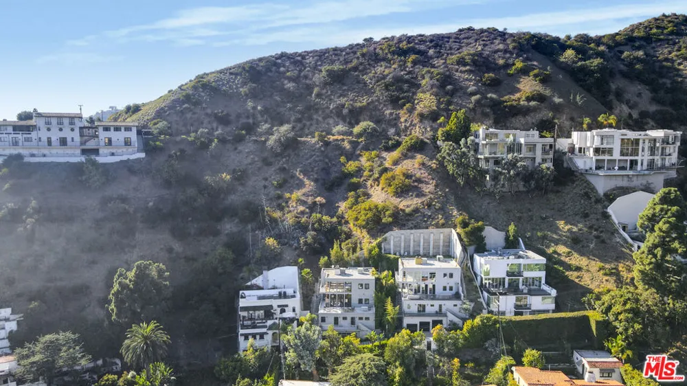 1929 Curson Place Los Angeles, CA 90046