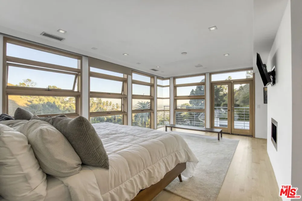 1929 Curson Place Los Angeles, CA 90046