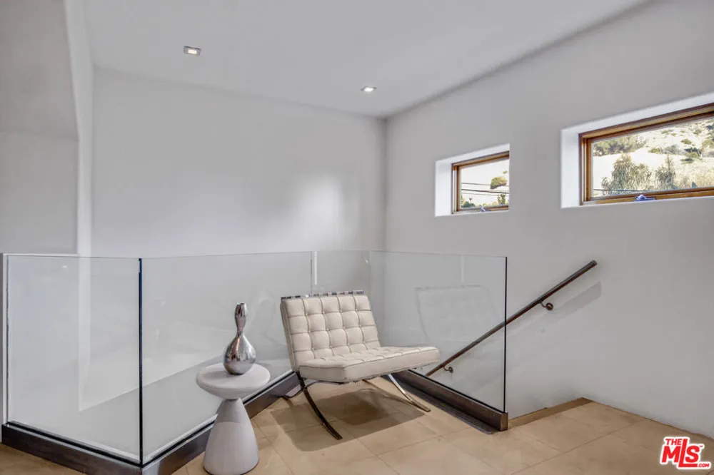 1929 Curson Place Los Angeles, CA 90046