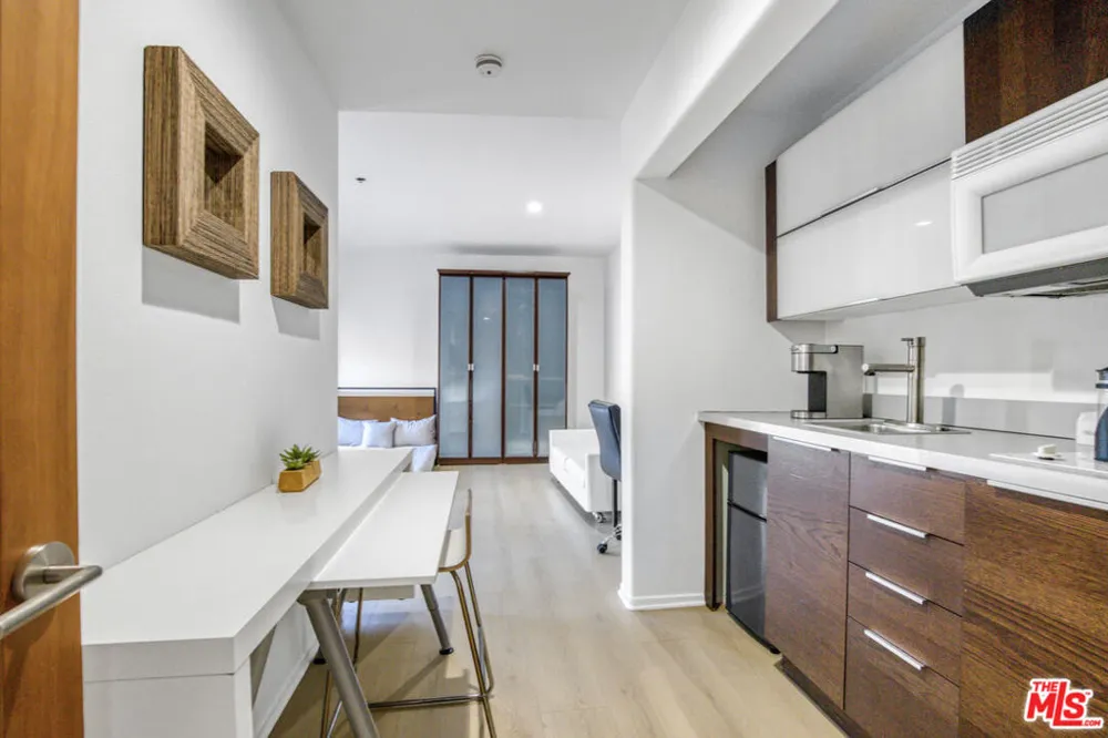 1929 Curson Place Los Angeles, CA 90046