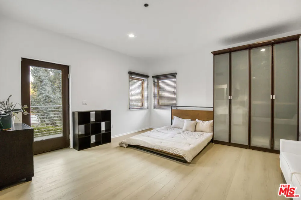 1929 Curson Place Los Angeles, CA 90046