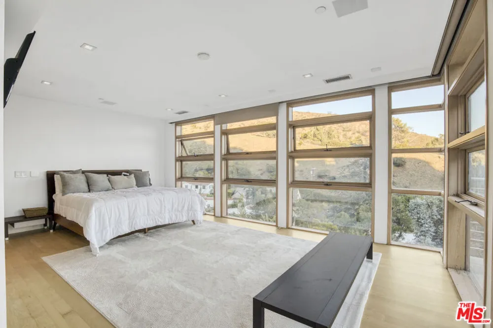 1929 Curson Place Los Angeles, CA 90046