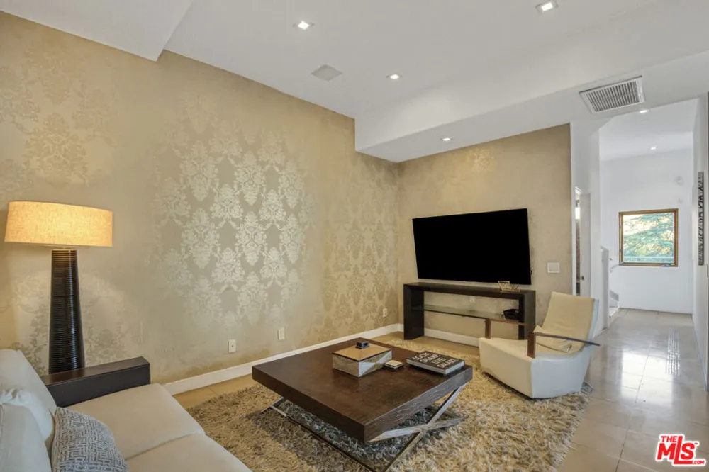 1929 Curson Place Los Angeles, CA 90046