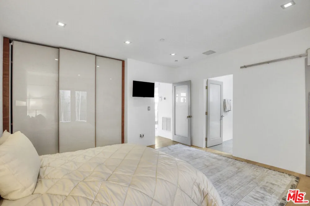 1929 Curson Place Los Angeles, CA 90046