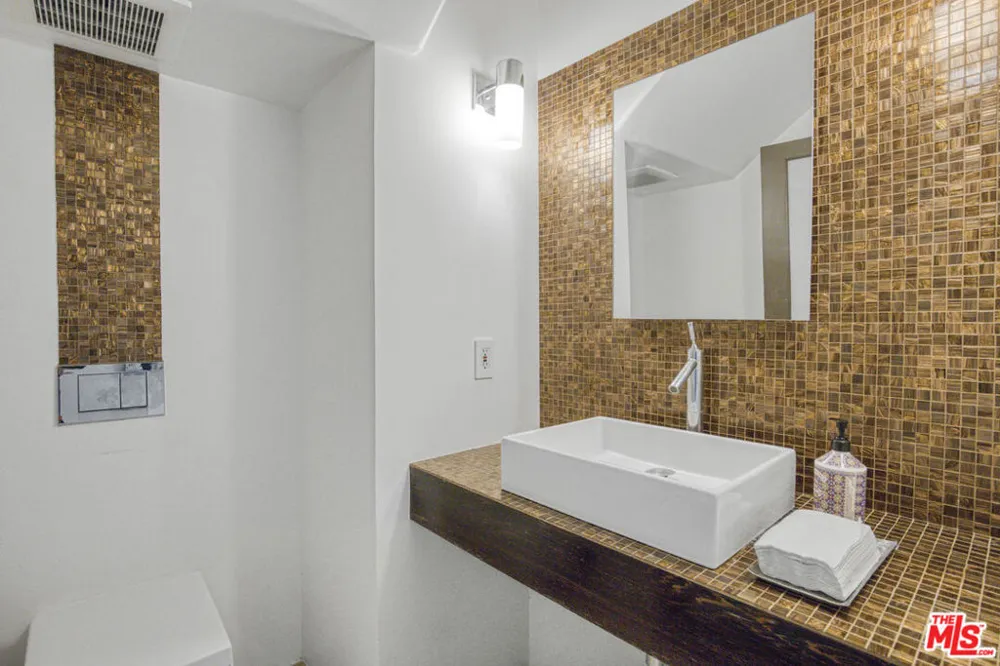 1929 Curson Place Los Angeles, CA 90046