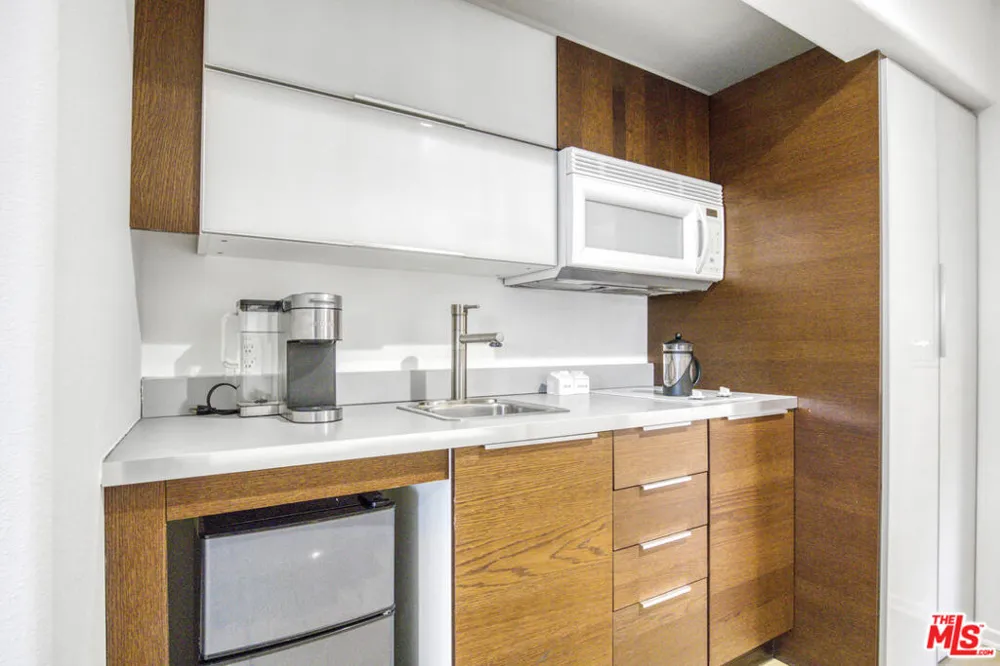 1929 Curson Place Los Angeles, CA 90046