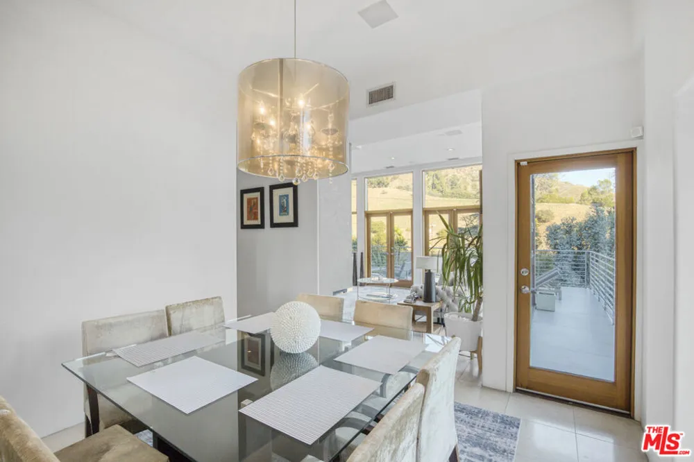1929 Curson Place Los Angeles, CA 90046