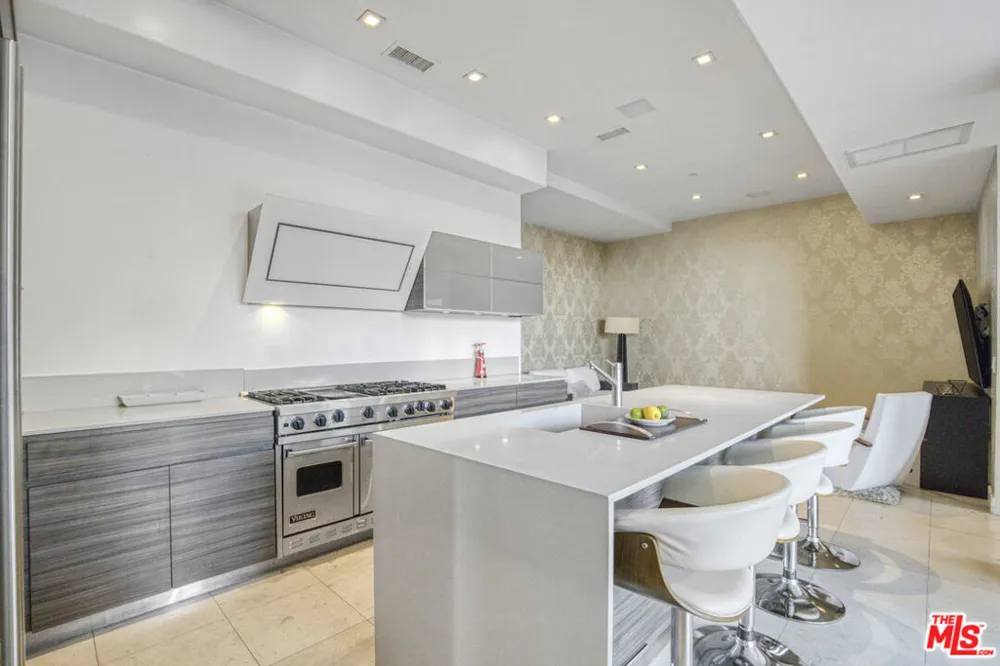 1929 Curson Place Los Angeles, CA 90046