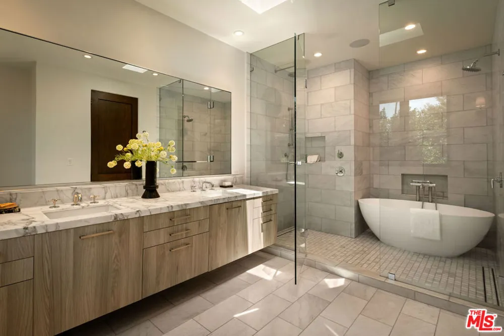 527 Norwich Drive West Hollywood, CA 90048