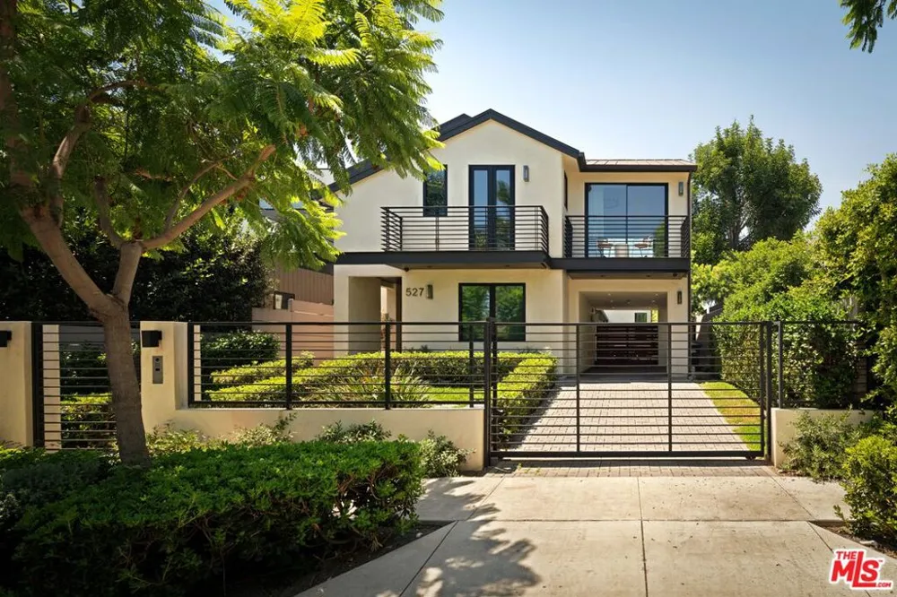 527 Norwich Drive West Hollywood, CA 90048