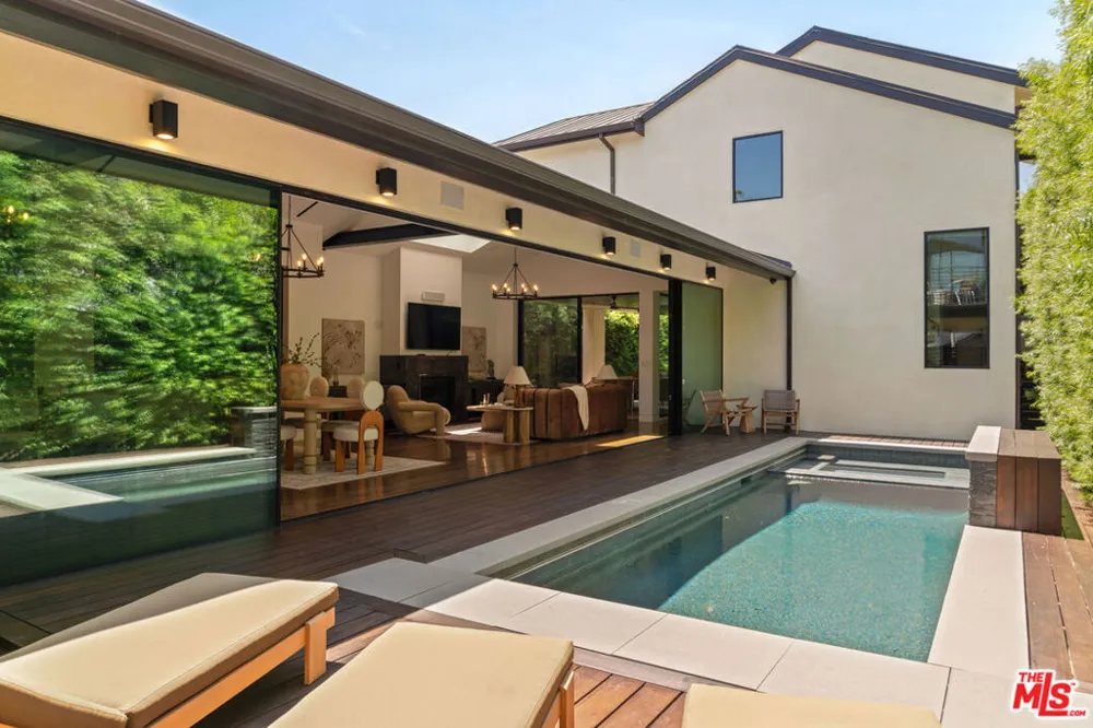 527 Norwich Drive West Hollywood, CA 90048