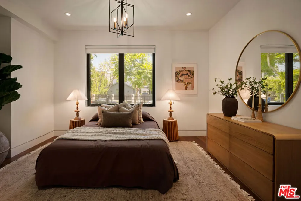 527 Norwich Drive West Hollywood, CA 90048