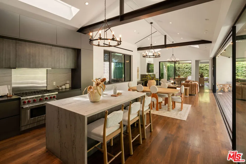 527 Norwich Drive West Hollywood, CA 90048
