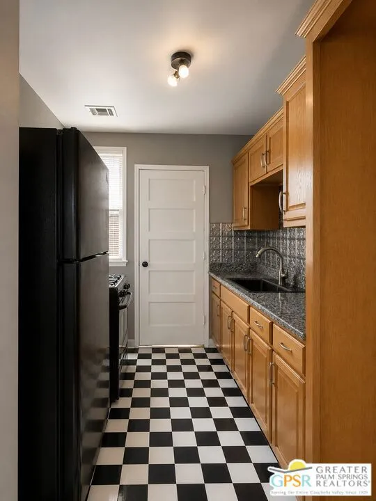 5634 Clemson Street Los Angeles, CA 90016