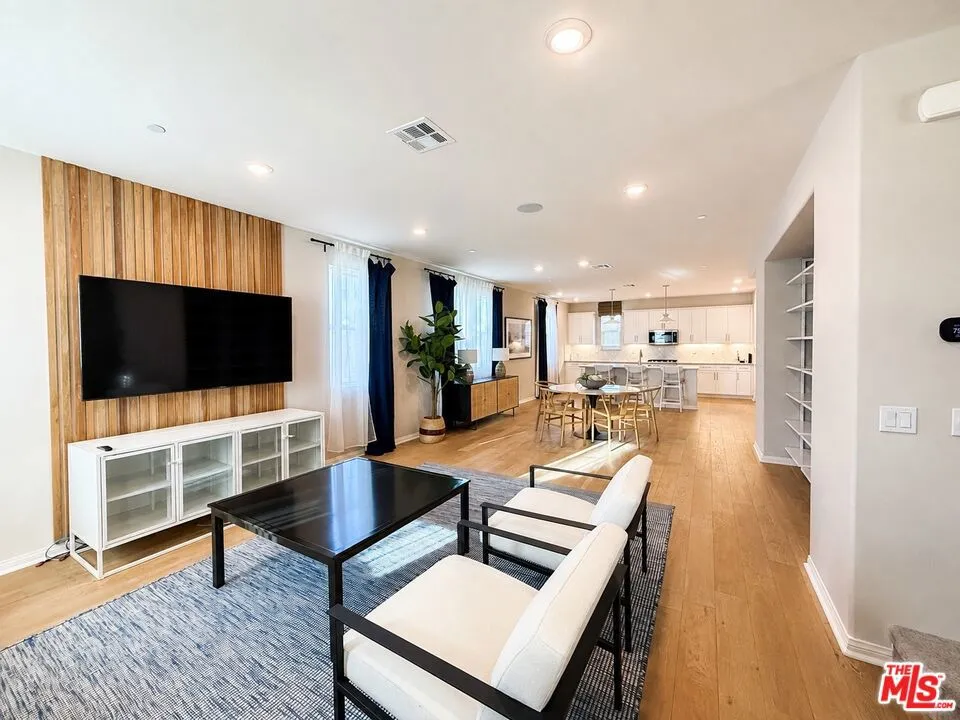 751 Daniel Freeman Circle Inglewood, CA 90301