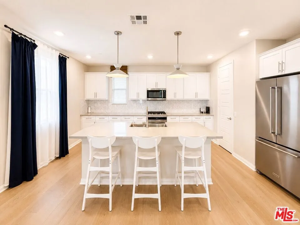 751 Daniel Freeman Circle Inglewood, CA 90301