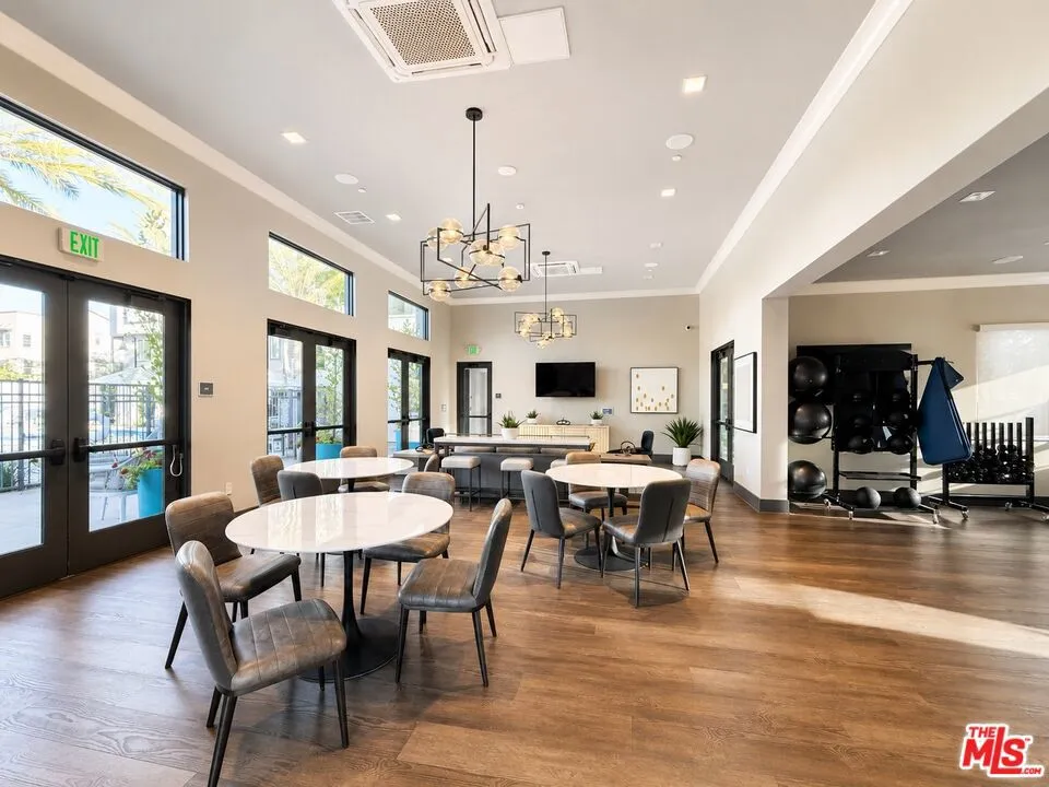 751 Daniel Freeman Circle Inglewood, CA 90301