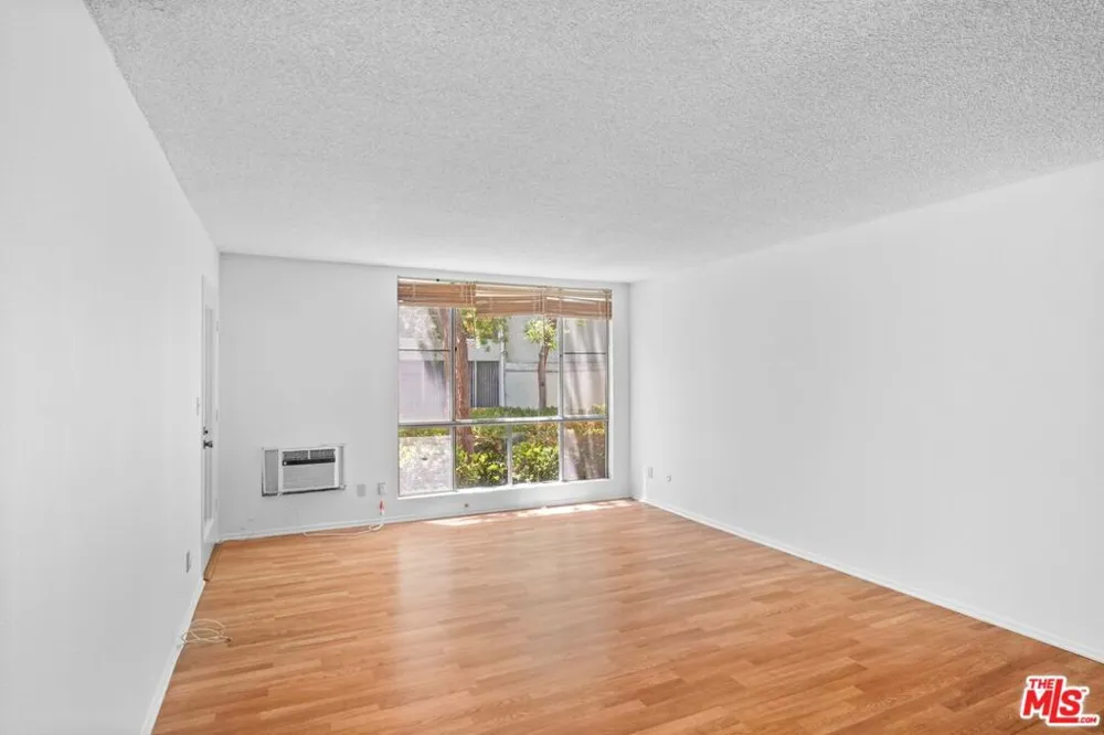 4900 Overland Avenue #183 Culver City, CA 90230