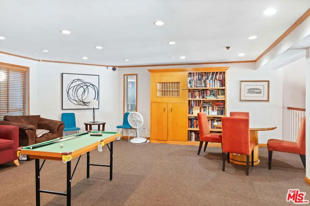 4900 Overland Avenue #183 Culver City, CA 90230