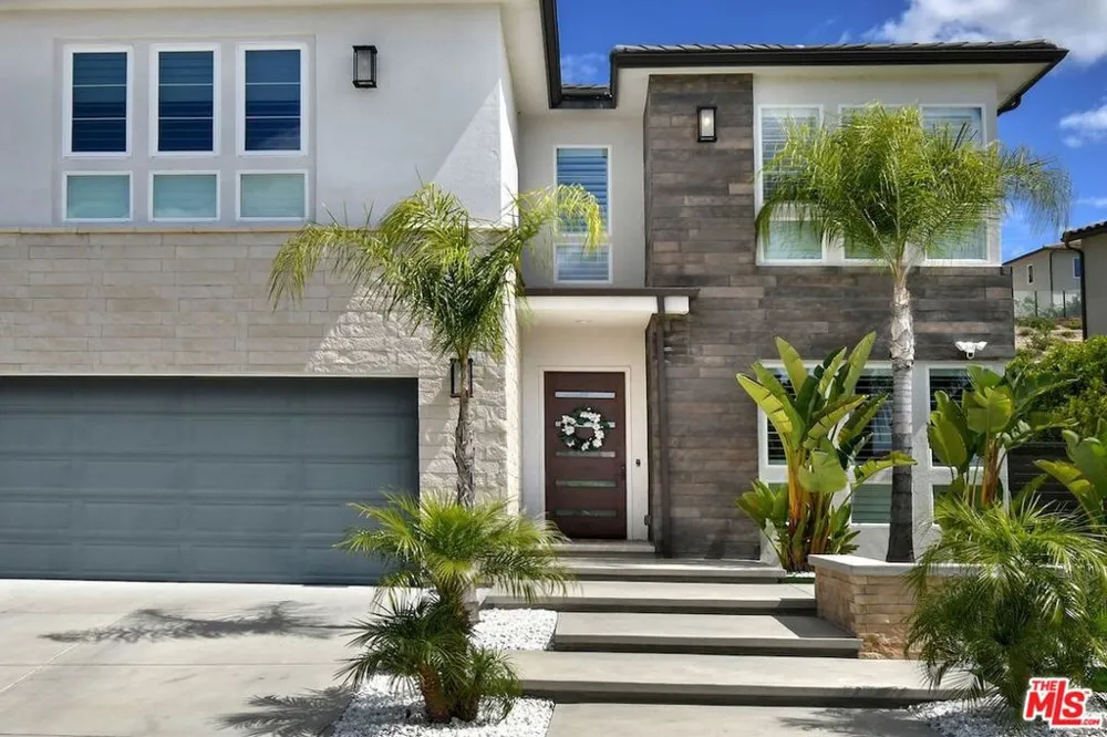 20779 W Liana Court Porter Ranch, CA 91326